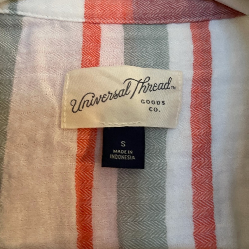Universal thread button down - Picture 2 of 2